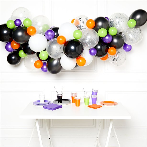 DIY Halloween Ballongirlande Hexenhaus 1