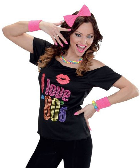80er Jahre Damenkostüm mit T-Shirt mit "I love the 80's" Ausdruck und eine pinke Haarfliege